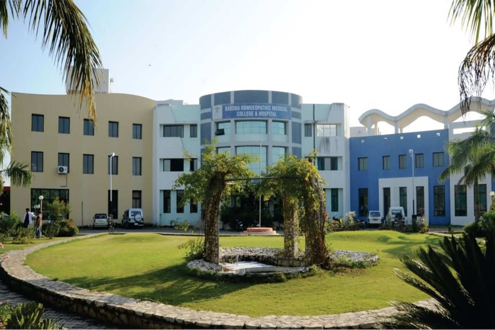 Baroda Homoeopathic Medical College 1