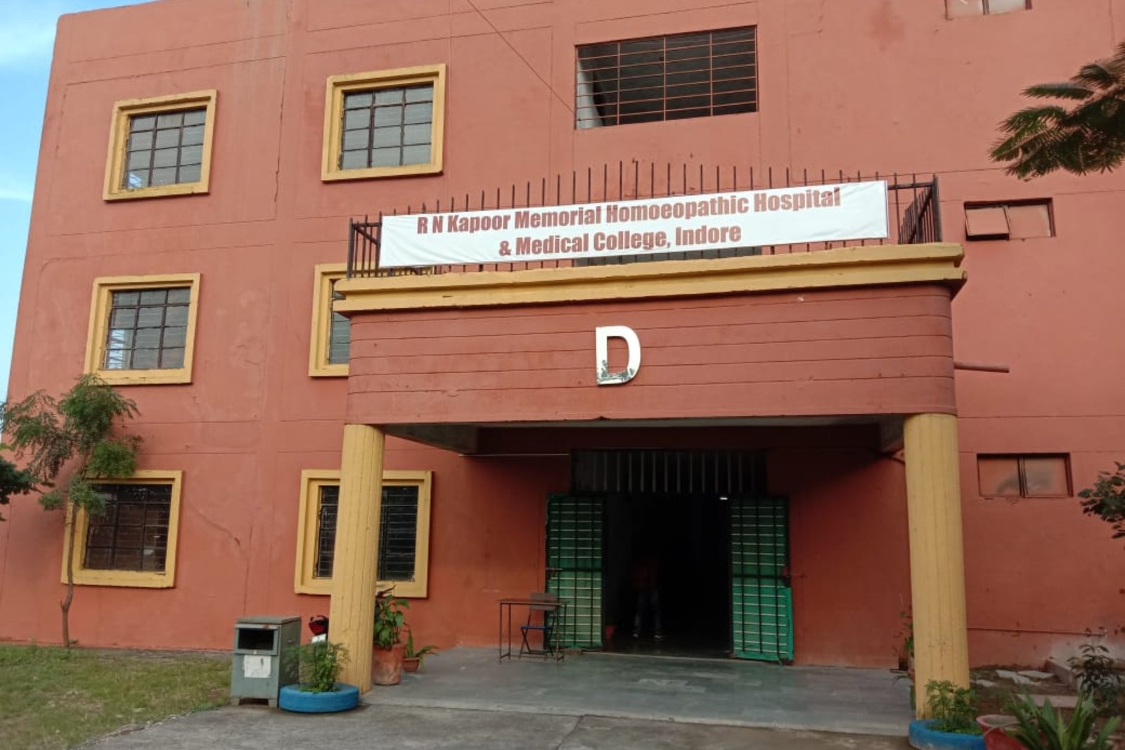 R.N. Kapoor Homoeopathic Medical College