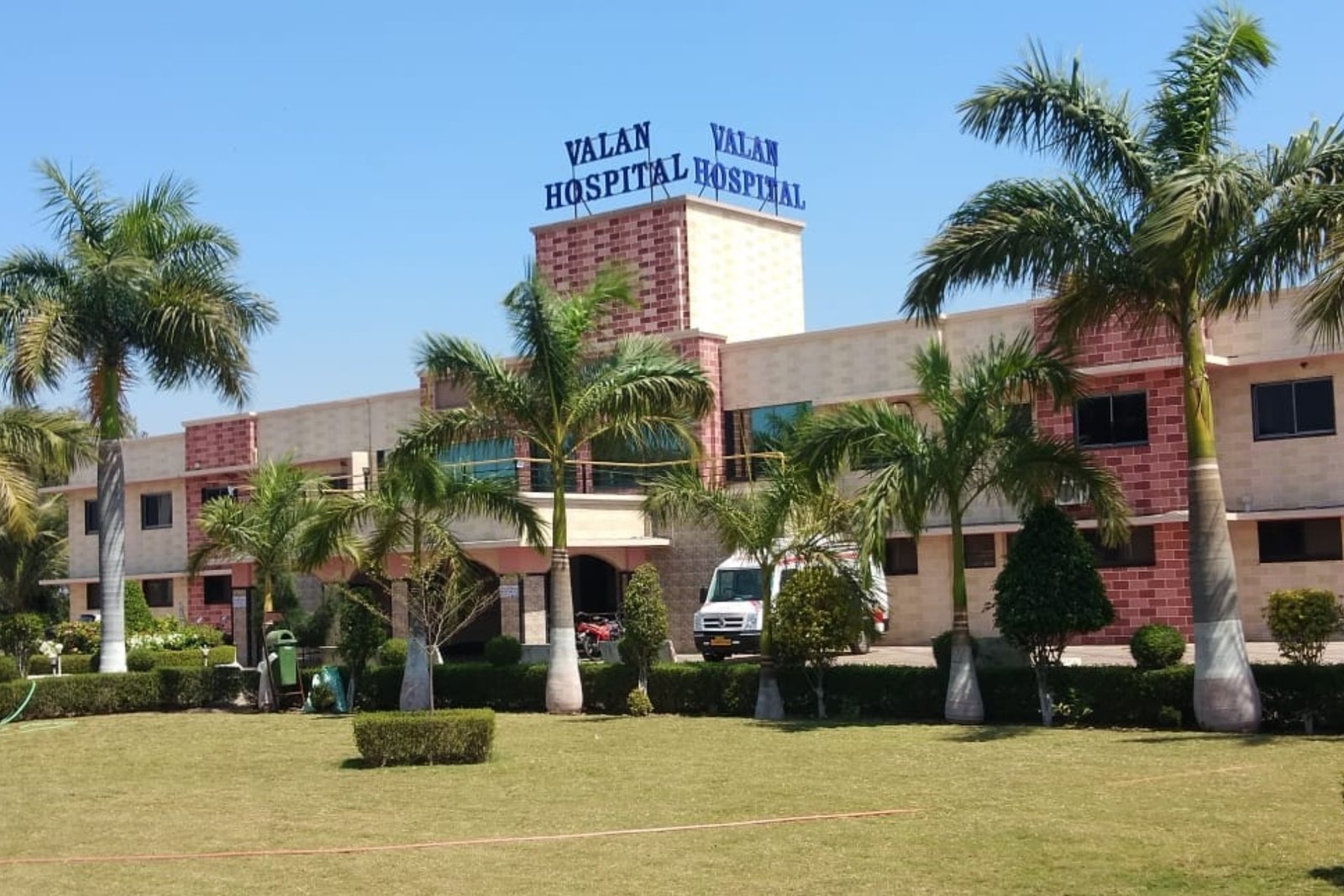 Valan Homoeopathic Medical College 1