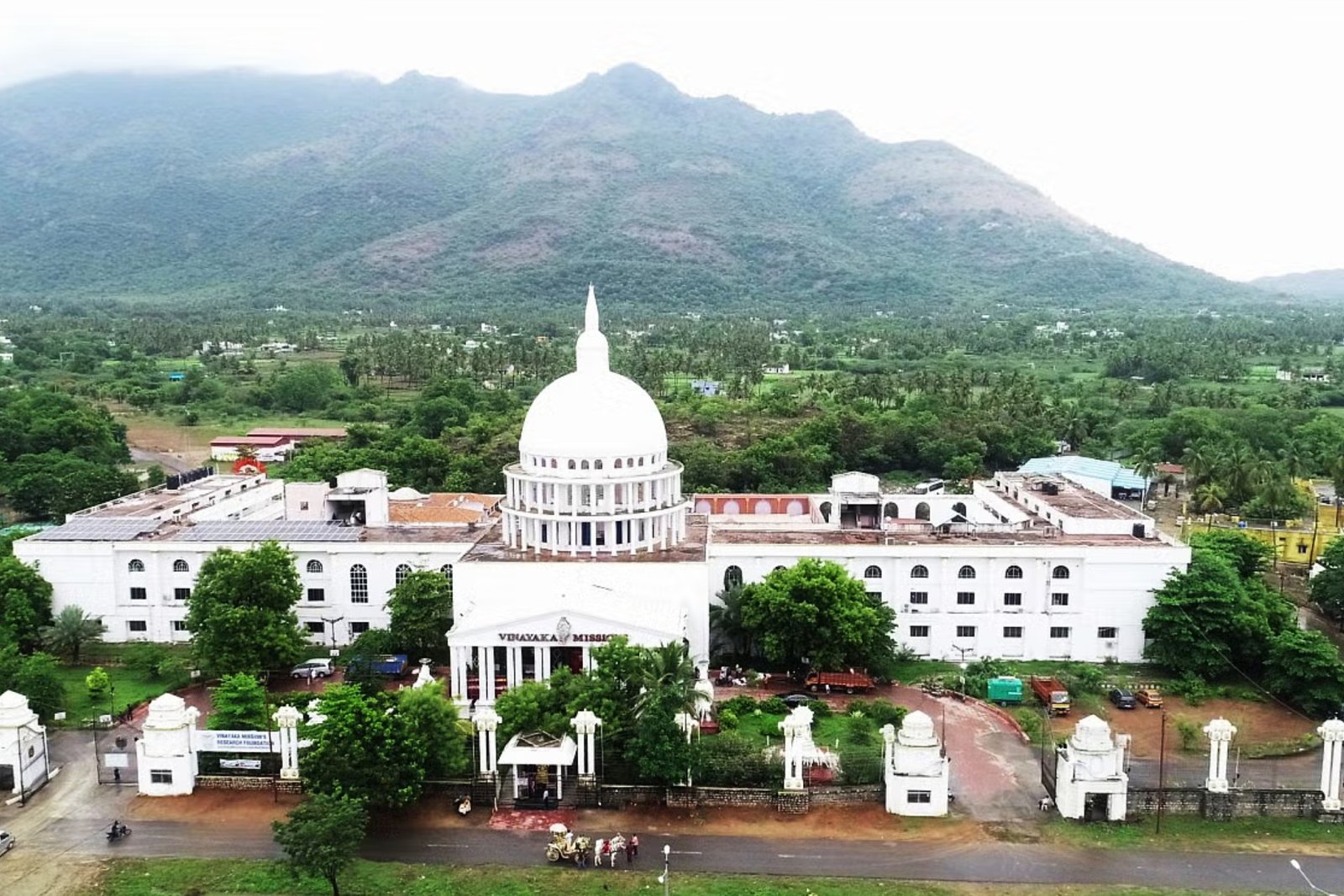 Vinayaka Mission’s Homoeopathic Medical College 1